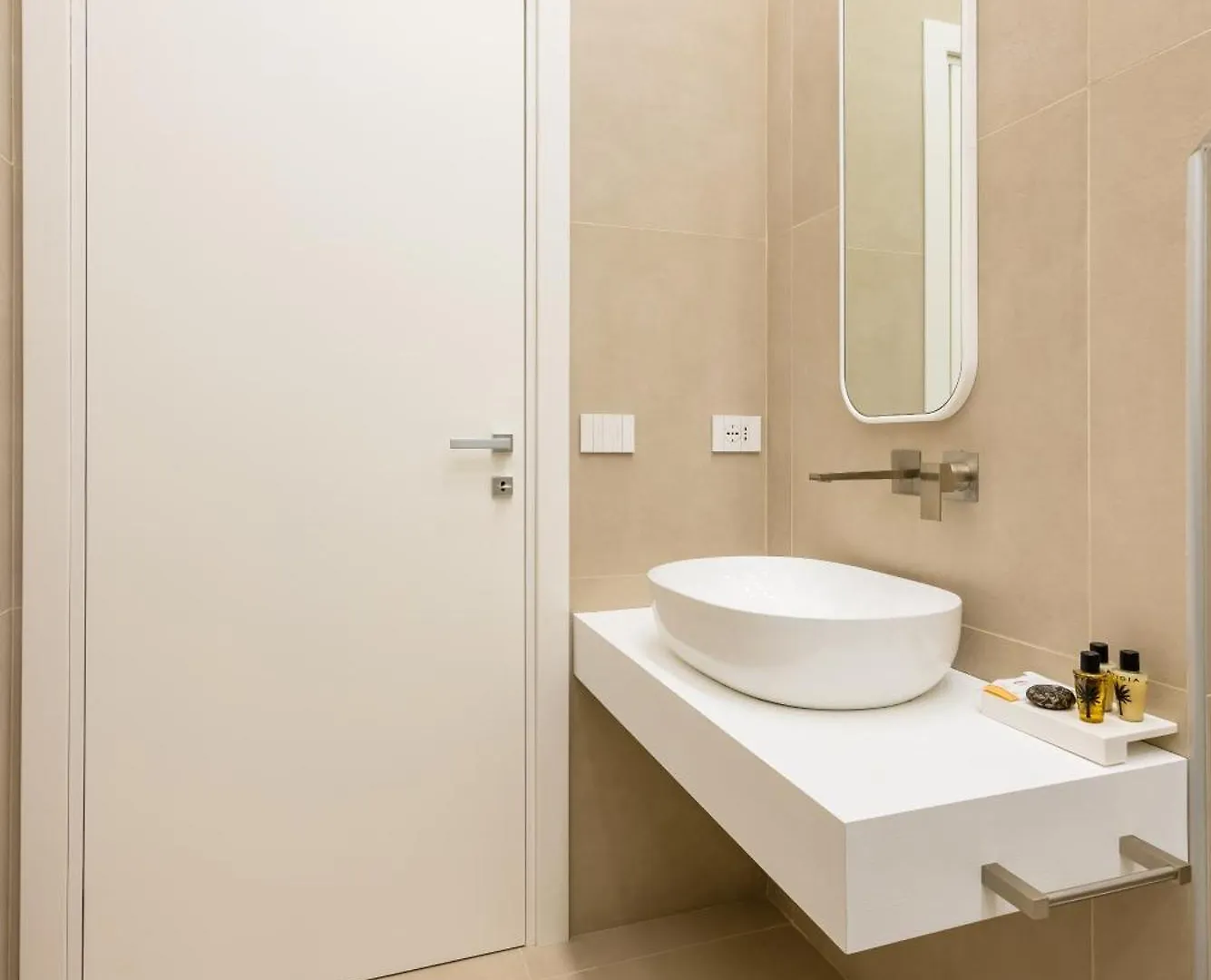 Bisicool Boutique Apartment By Napoliapartments 0*, Naples