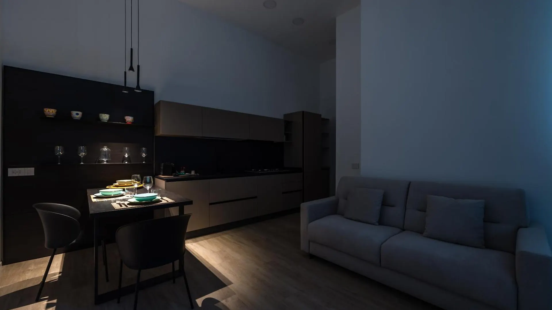 Bisicool Boutique Apartment By Napoliapartments Italy