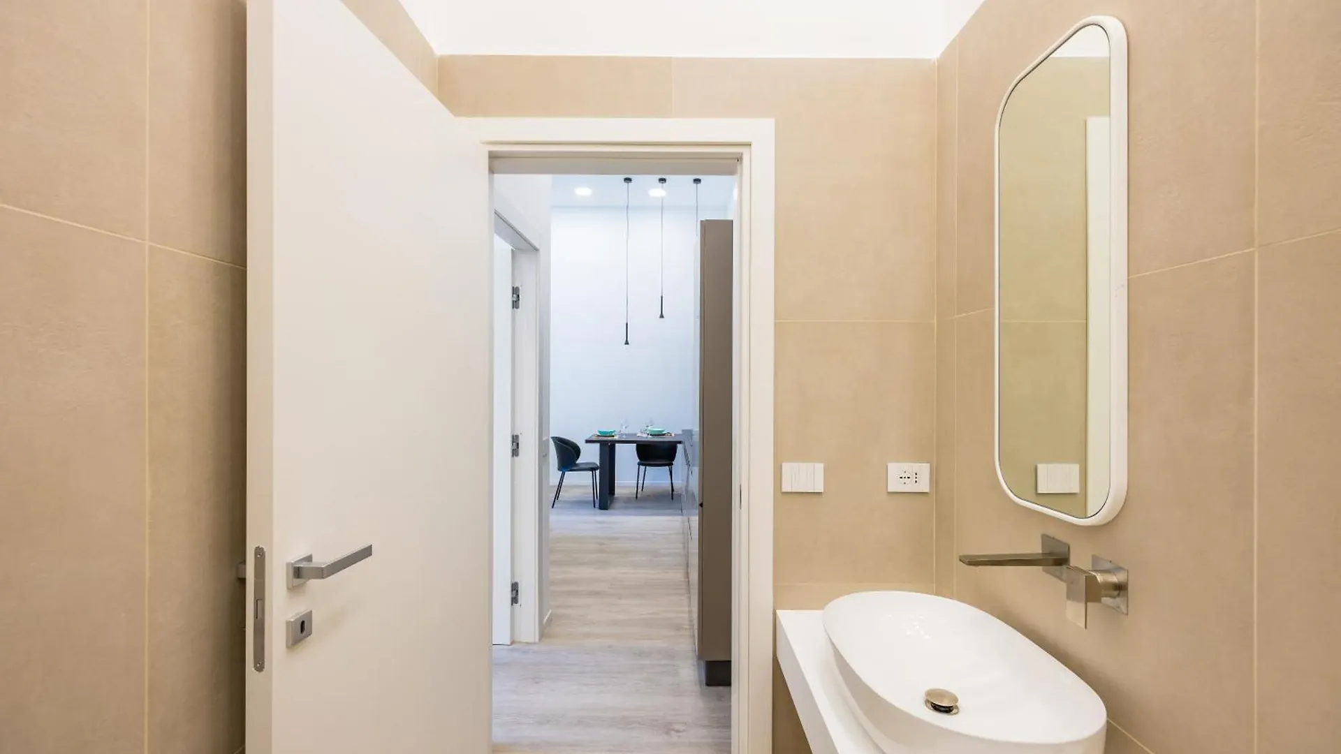 Bisicool Boutique Apartment By Napoliapartments