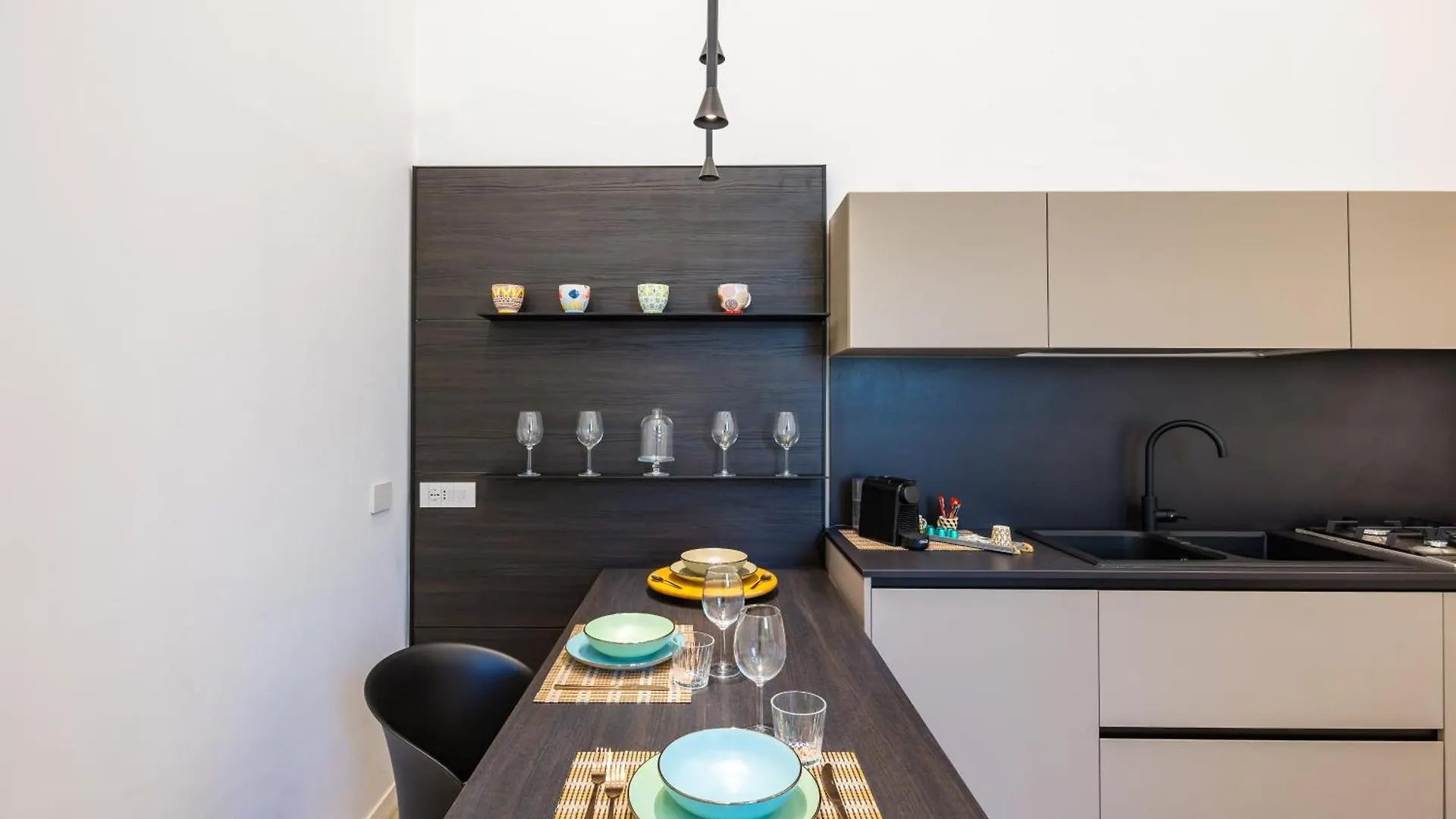 Bisicool Boutique Apartment By Napoliapartments
